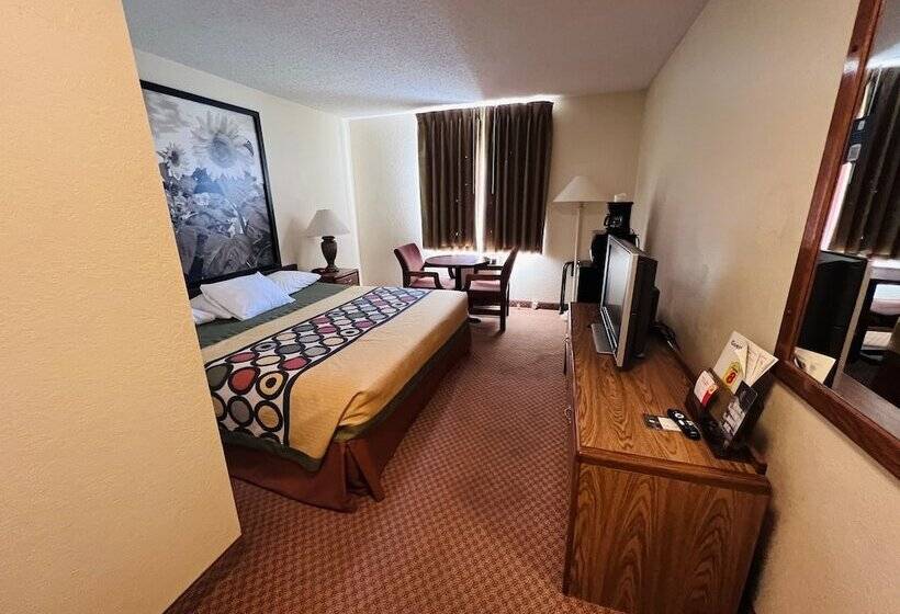 مُتل Super 8 By Wyndham Dodge City