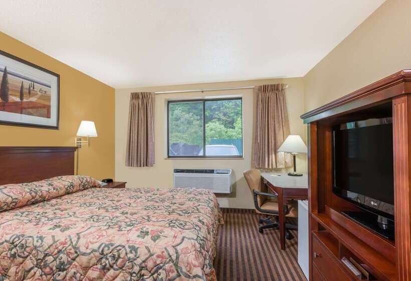 فندق على الطريق Super 8 By Wyndham La Vale/cumberland Area