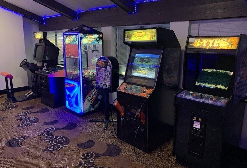 مُتل Super 8 By Wyndham Wisconsin Dells