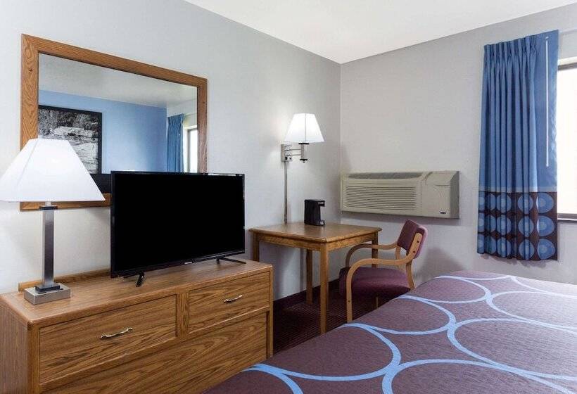 مُتل Super 8 By Wyndham Wisconsin Dells