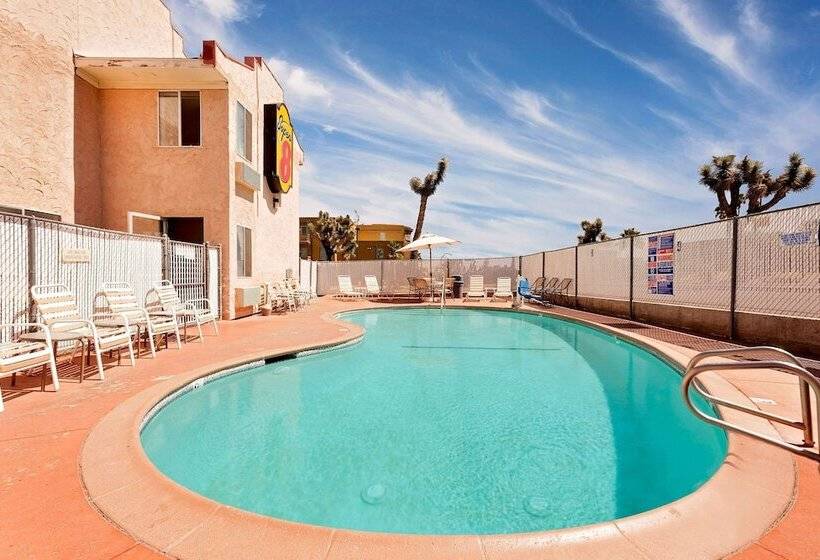 汽车旅馆  Super 8 By Wyndham Yucca Val/joshua Tree Nat Pk Area