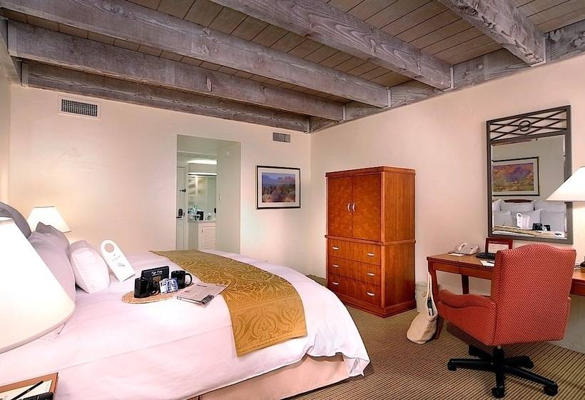 Scottsdale Cottonwoods Resort & Suites