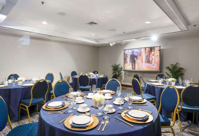 Отель Chase Suites Brea Fullerton   North Orange County