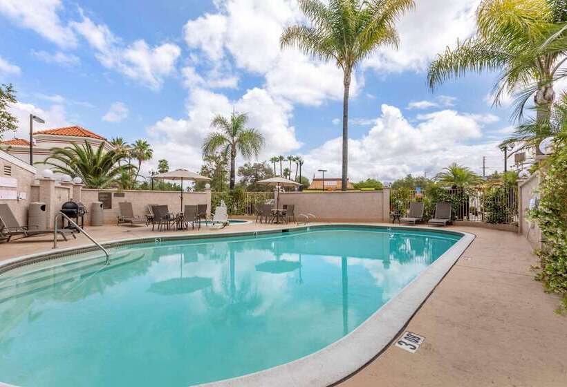 בית מלון כפרי Comfort Inn Escondido San Diego North County