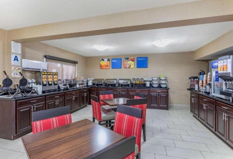 בית מלון כפרי Comfort Inn Escondido San Diego North County