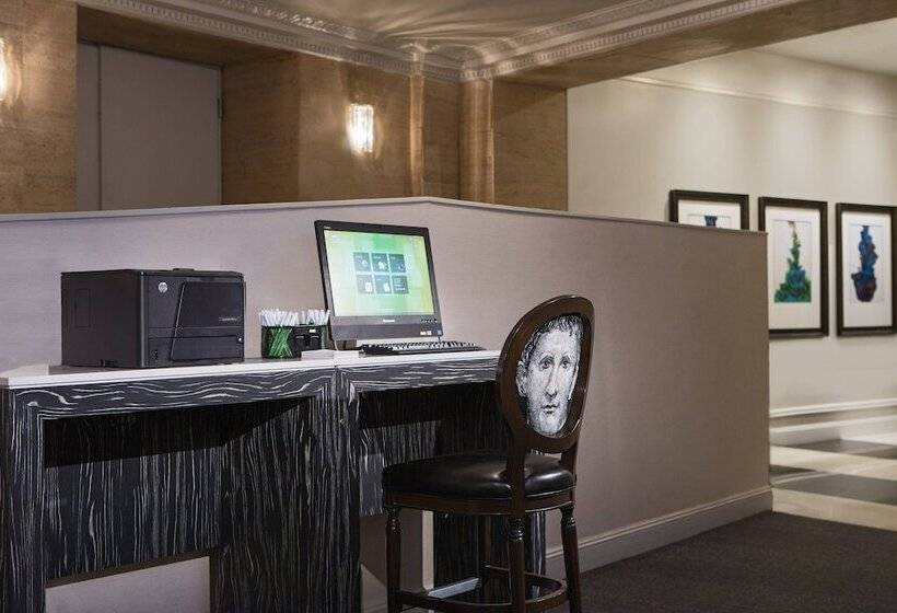 هتل Courtyard By Marriott Boston Downtown