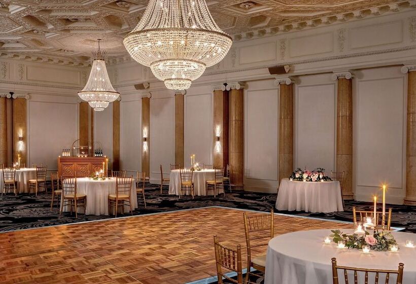 هتل Courtyard By Marriott Boston Downtown
