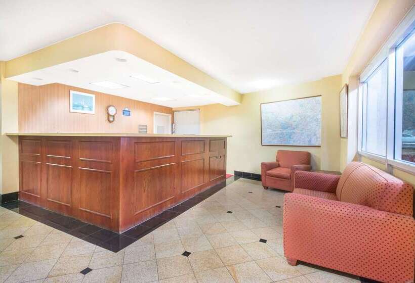 هتل Days Inn By Wyndham Arlington Pentagon