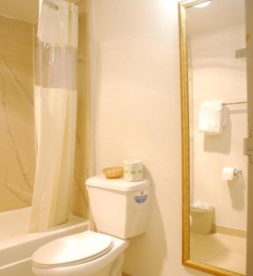 هتل Days Inn By Wyndham Arlington Pentagon