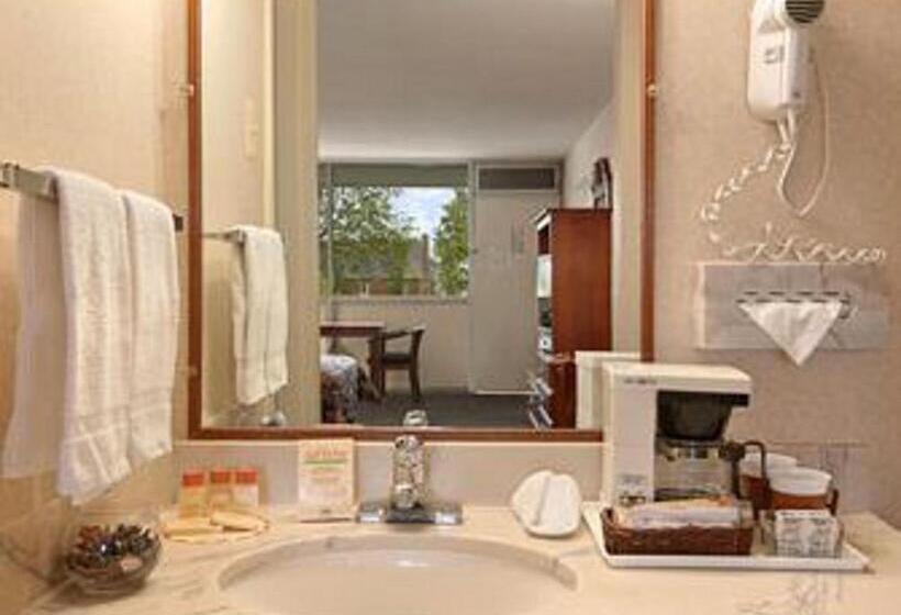 هتل Days Inn By Wyndham Arlington Pentagon