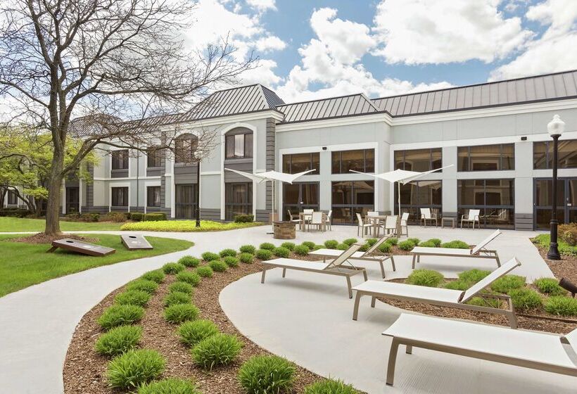 בית מלון כפרי Doubletree By Hilton  Detroit  Novi