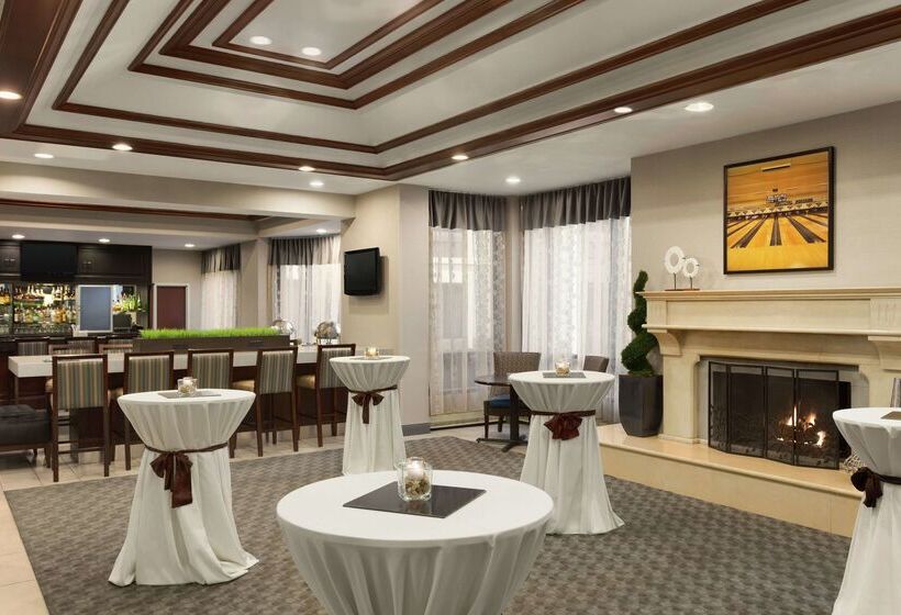 בית מלון כפרי Doubletree By Hilton  Detroit  Novi