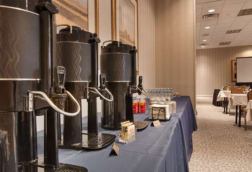 בית מלון כפרי Doubletree By Hilton  Detroit  Novi