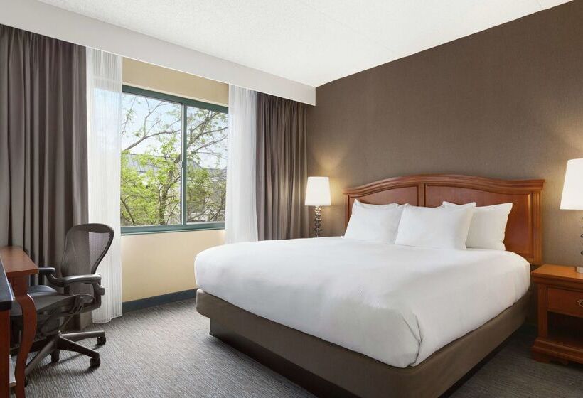 בית מלון כפרי Doubletree By Hilton  Detroit  Novi
