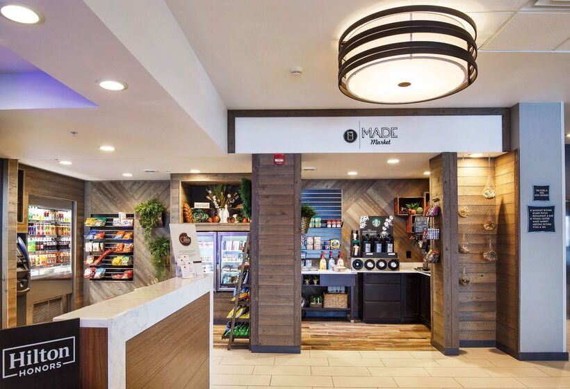 فندق Doubletree By Hilton Neenah