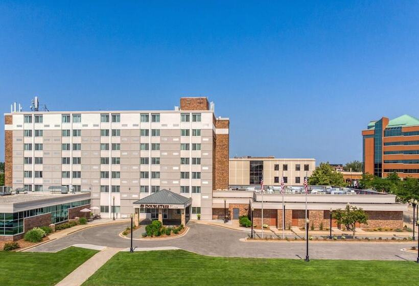فندق Doubletree By Hilton Neenah