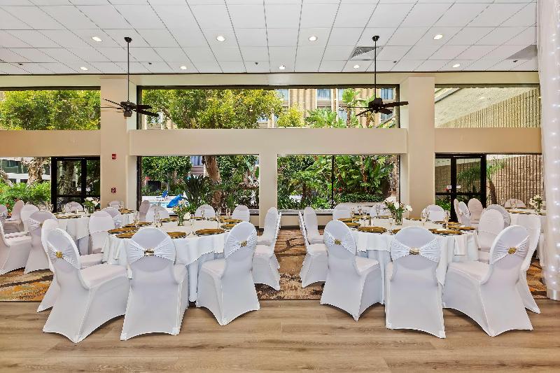 Отель Doubletree By Hilton Whittier Los Angeles