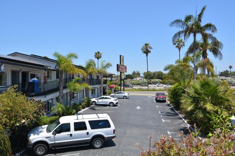 فندق Harbor Inn & Suites Oceanside