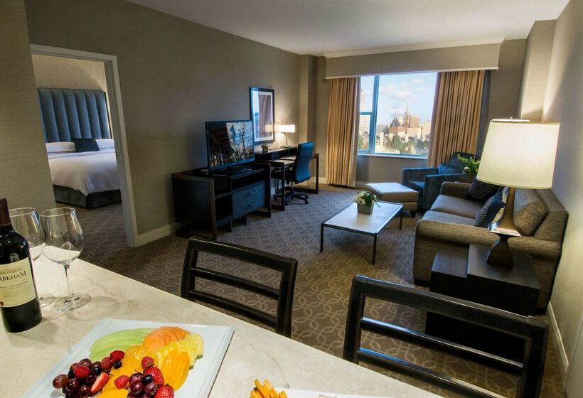 هتل Hilton Milwaukee