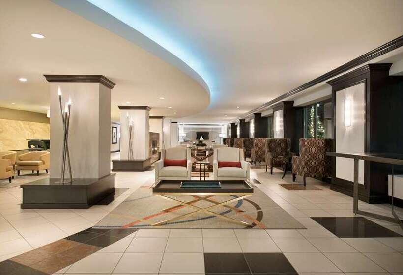 호텔 Hilton Orrington / Evanston