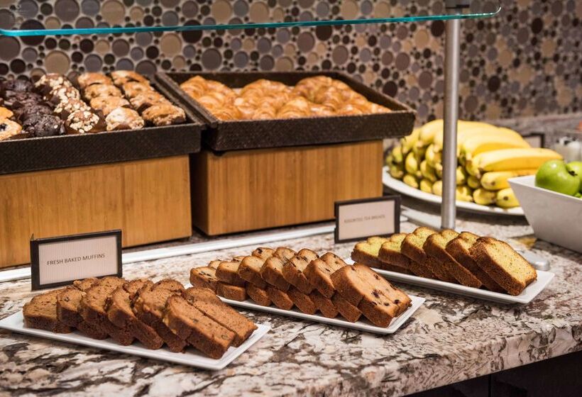 هتل Hilton San Diego Airport/harbor Island