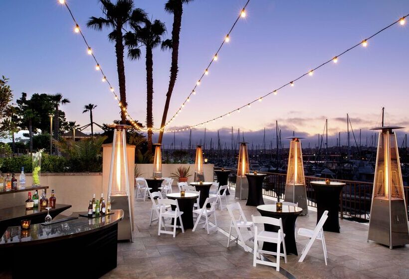 هتل Hilton San Diego Airport/harbor Island