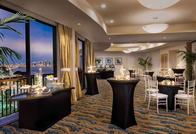 هتل Hilton San Diego Airport/harbor Island