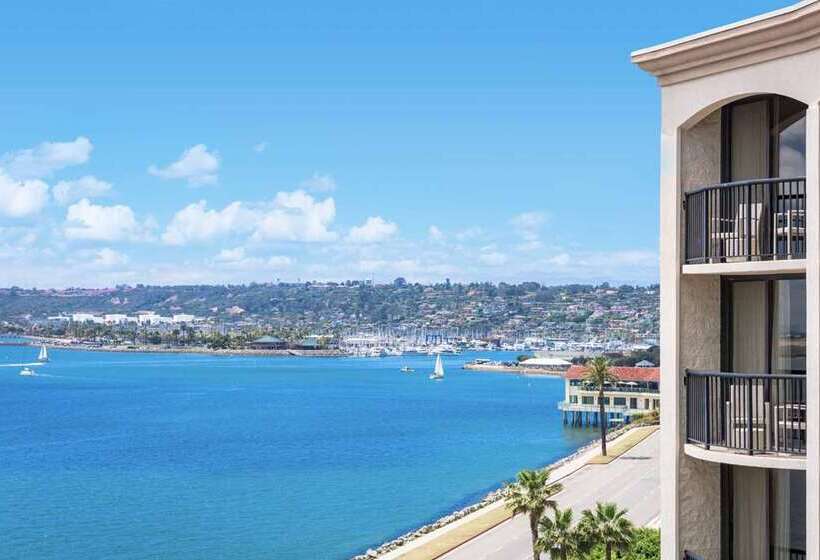 هتل Hilton San Diego Airport/harbor Island