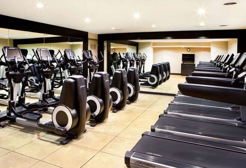 בית מלון כפרי Hilton Woodcliff Lake