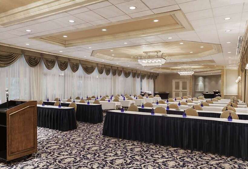 בית מלון כפרי Hilton Woodcliff Lake