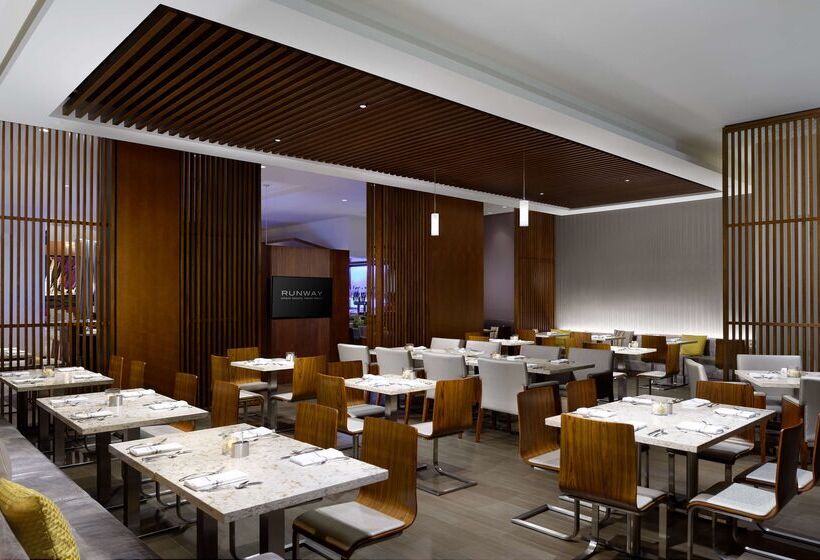 酒店 Hilton Woodland Hills / Los Angeles