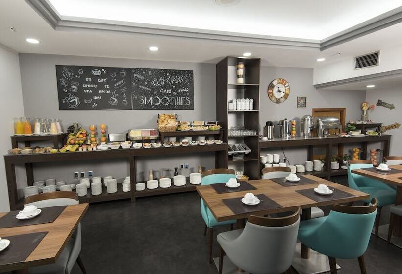 هتل Holiday Inn Montevideo, An Ihg