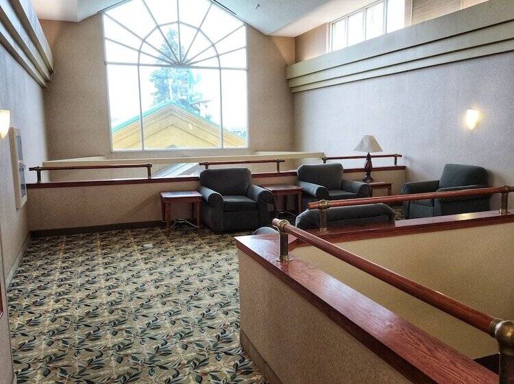 هتل La Quinta By Wyndham Appleton College Avenue