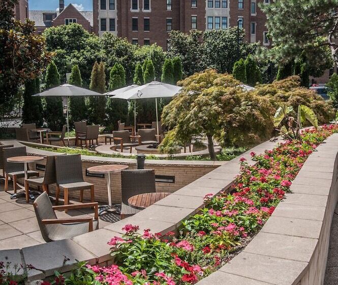 Loews Nashville Hotel At Vanderbilt Plaza