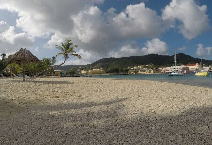 هتل On The Cay