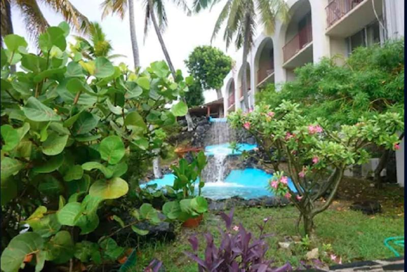 هتل On The Cay