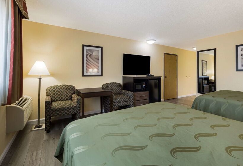 هتل Quality Inn & Suites Medford Airport