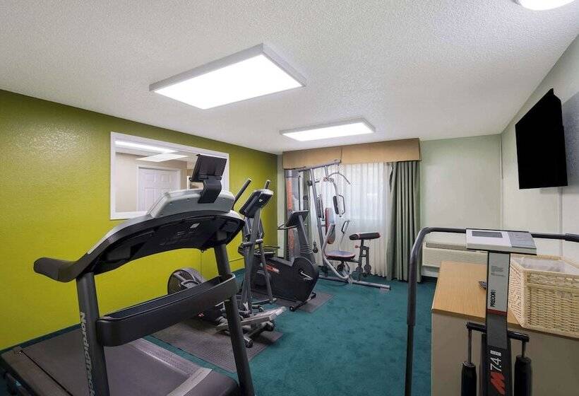هتل Quality Inn & Suites Medford Airport