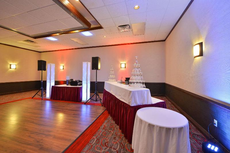 هتل Radisson  Madison