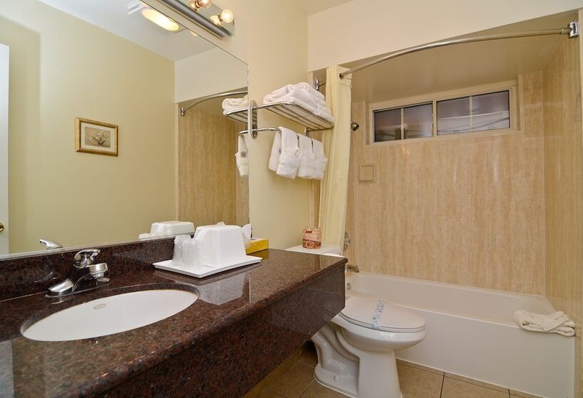 فندق Rodeway Inn Convention Center