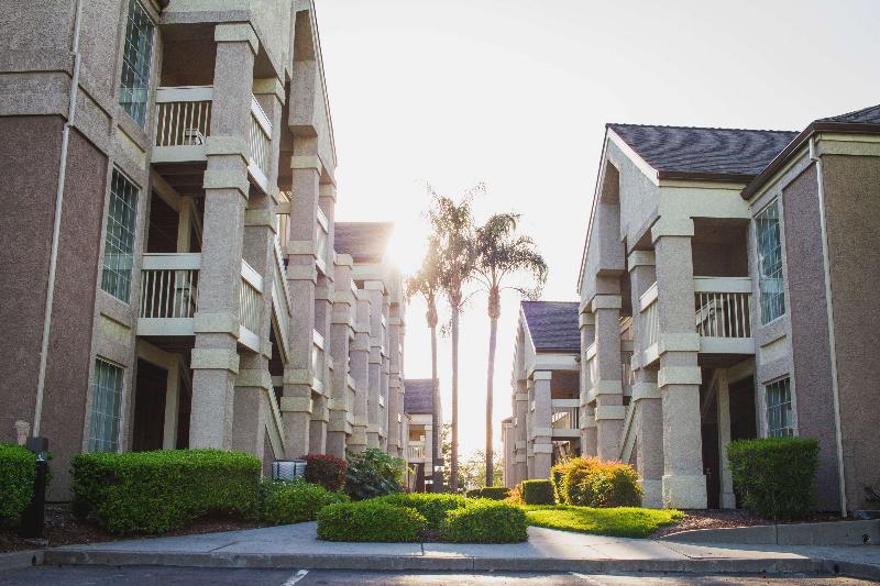 בית מלון כפרי Sonesta Es Suites San Jose Airport