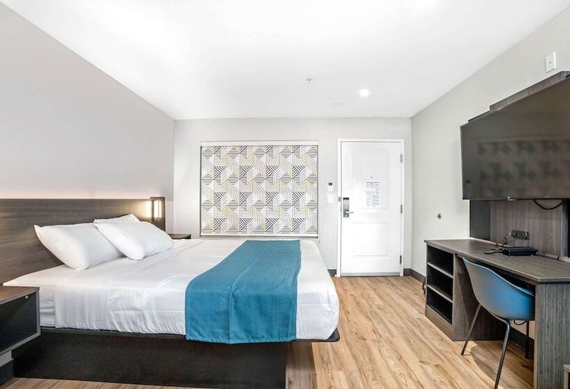 هتل Studio 6 Suites Stockton, Ca Waterfront