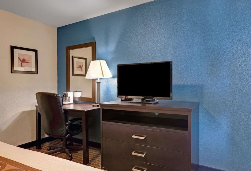 هتل Super 8 By Wyndham Newark De