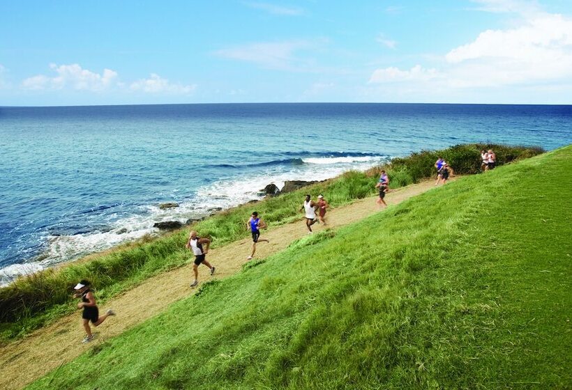 هتل The Buccaneer Beach & Golf Resort