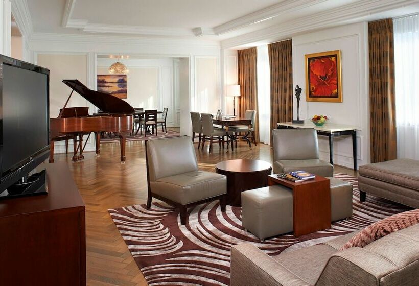 فندق The Henry, Autograph Collection