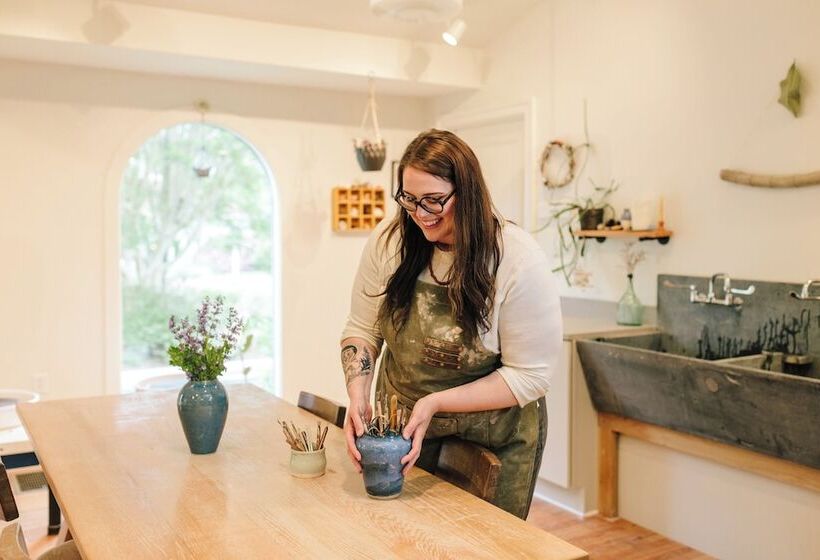 호텔 The Tides Inn