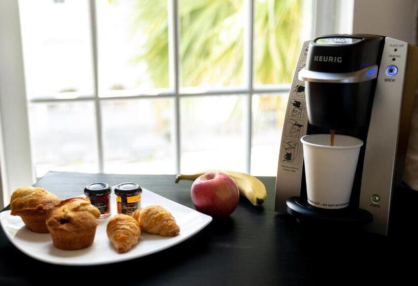 هتل The Vendue, Downtown Art