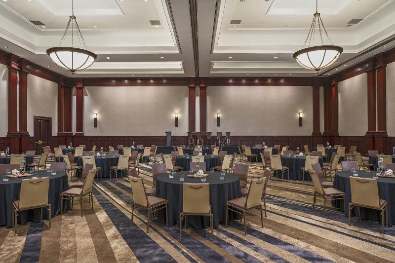 هتل The Worthington Renaissance Fort Worth