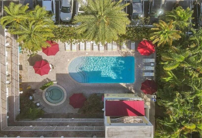 هتل The Grand Resort And Spa