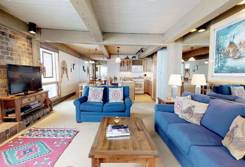 هتل Top Of The Village   Coraltree Residence Collection